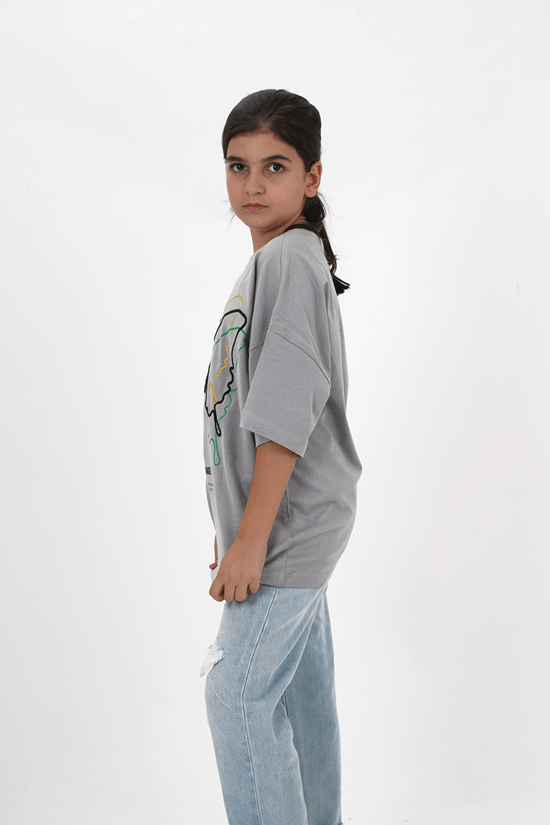Kız Çocuk Gri Süprem Kumaş  Bisiklet Yaka Kelebek Baskılı Tshirt