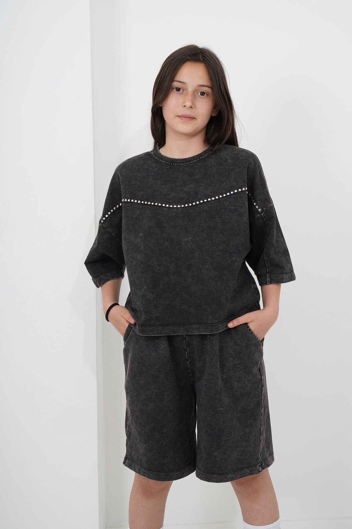 Kız Çocuk Oversize Yıkamalı İki İplik Kumaş Şortlu Takım