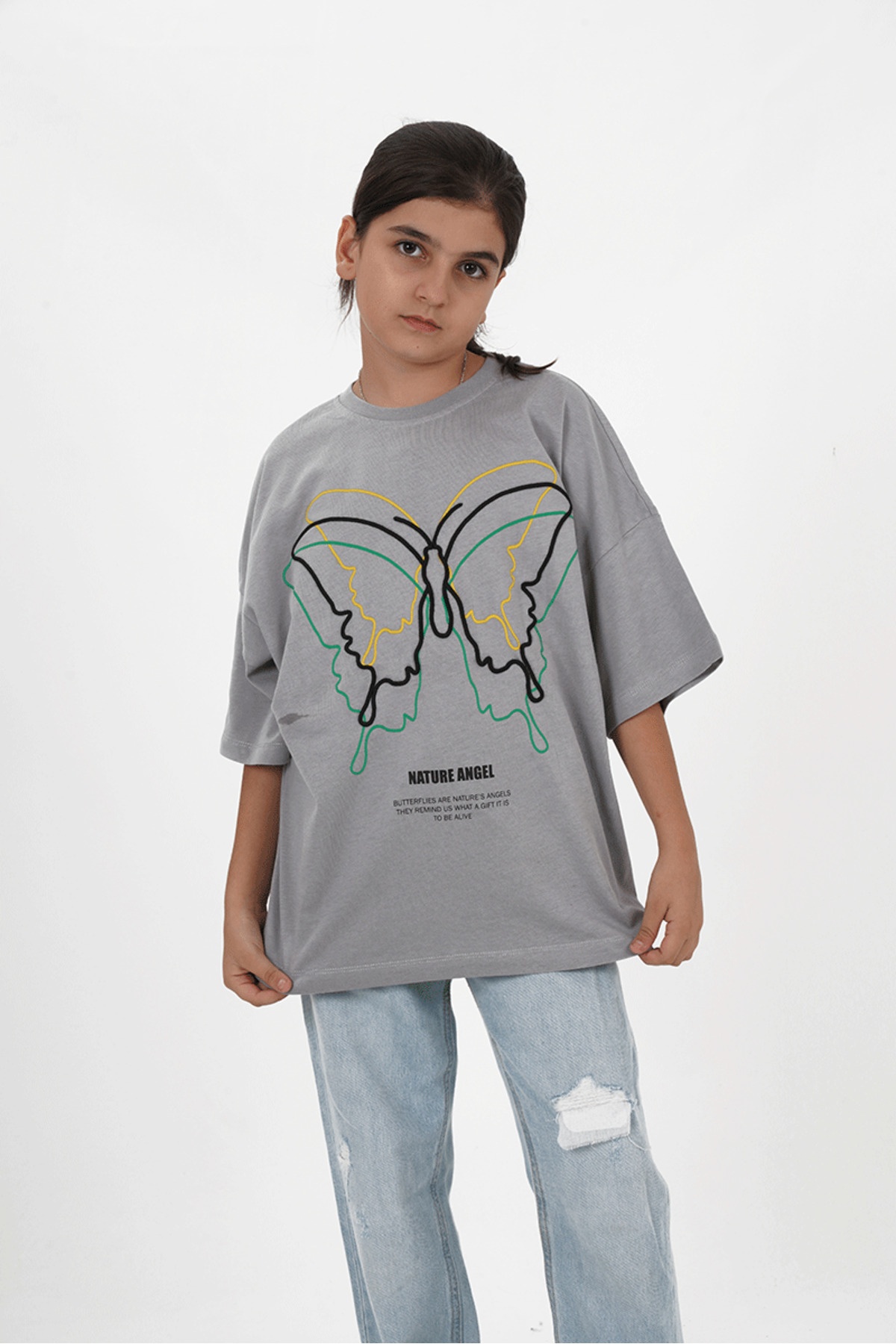 kiz-cocuk-gri-suprem-kumas-bisiklet-yaka-kelebek-baskili-tshirt-608.jpg