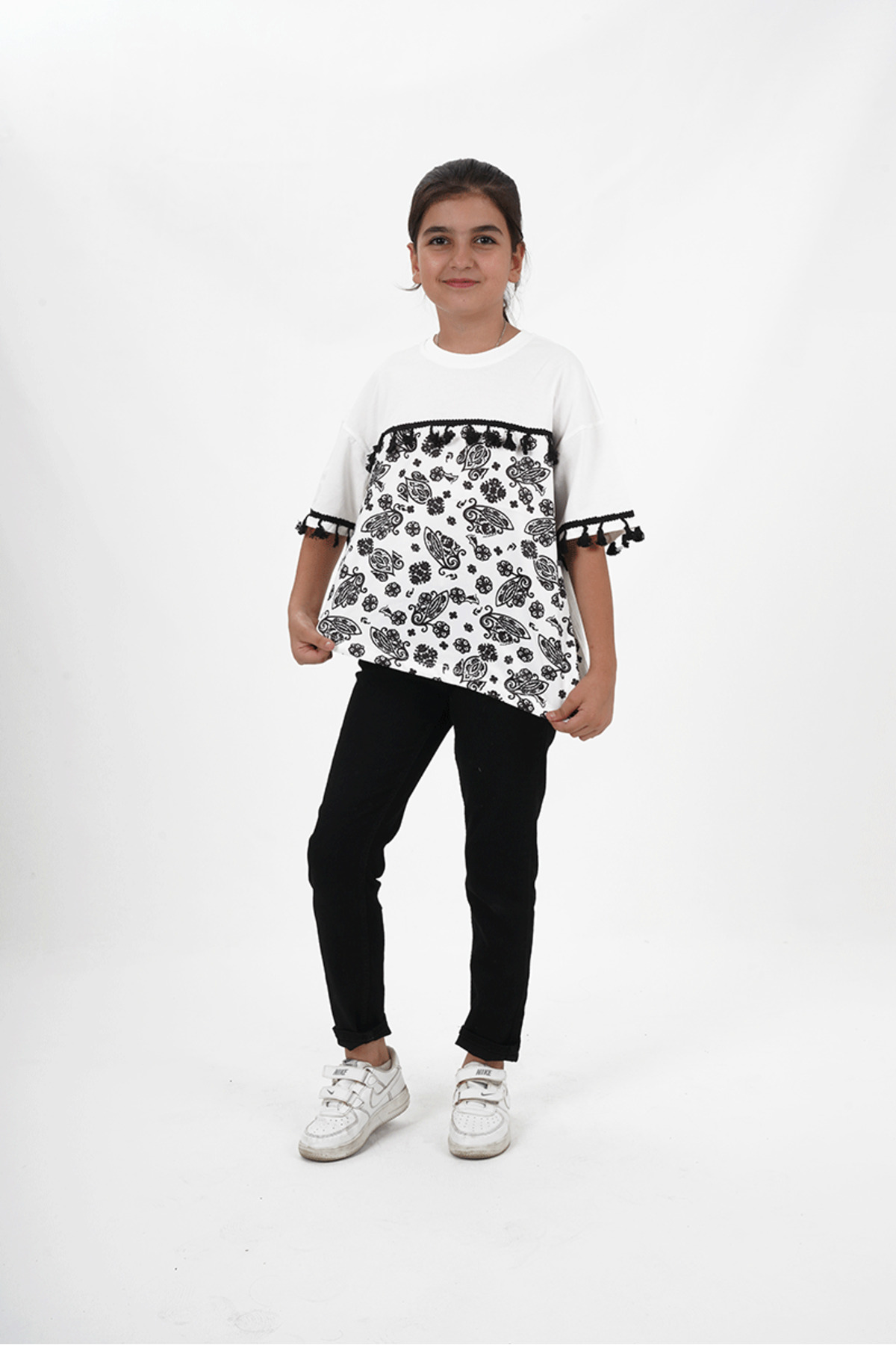 kiz-cocuk-suprem-kumas-bisiklet-yaka-desenli-tshirt-947.jpg