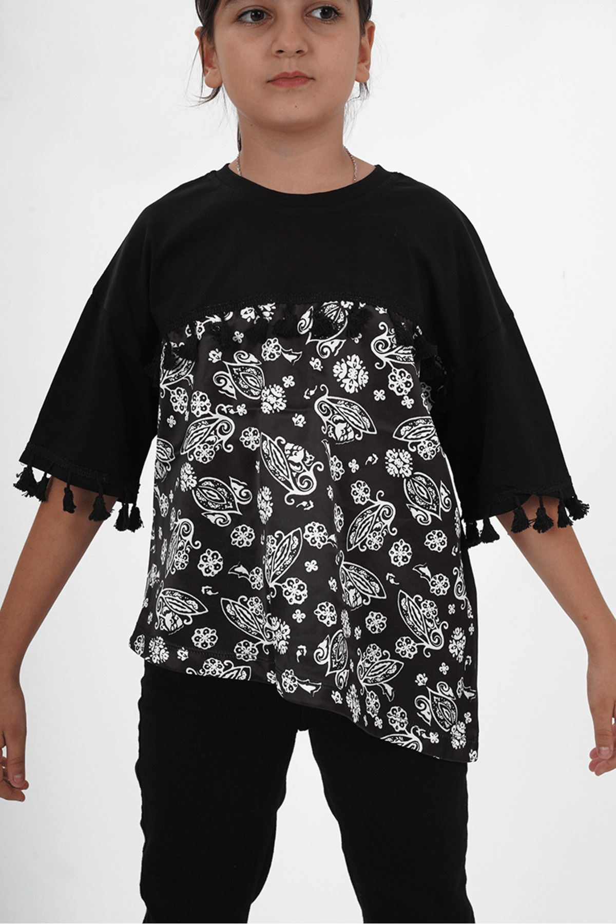 kiz-cocuk-suprem-kumas-bisiklet-yaka-desenli-tshirt-955.jpg