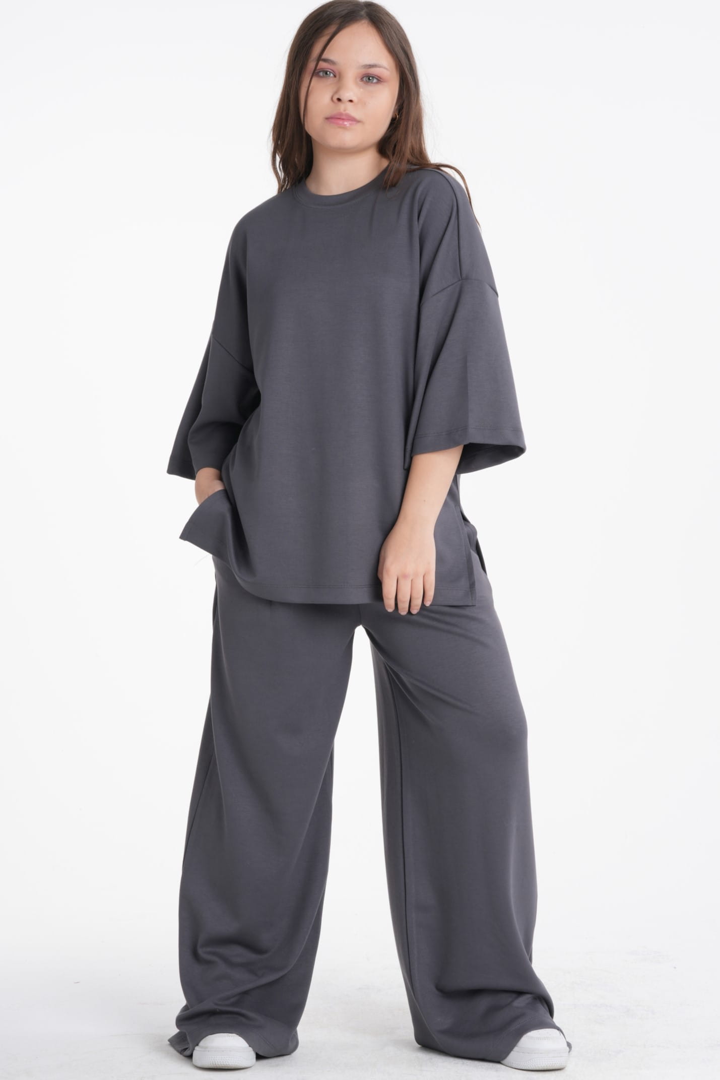 kiz-cocuk-renkli-oysho-kumas-rahat-kesim-ev-takimi-oversize-t-shirt-ve-genis-paca-pantolon-seti-konforlu-lounge-giyimi-2289-1.jpg