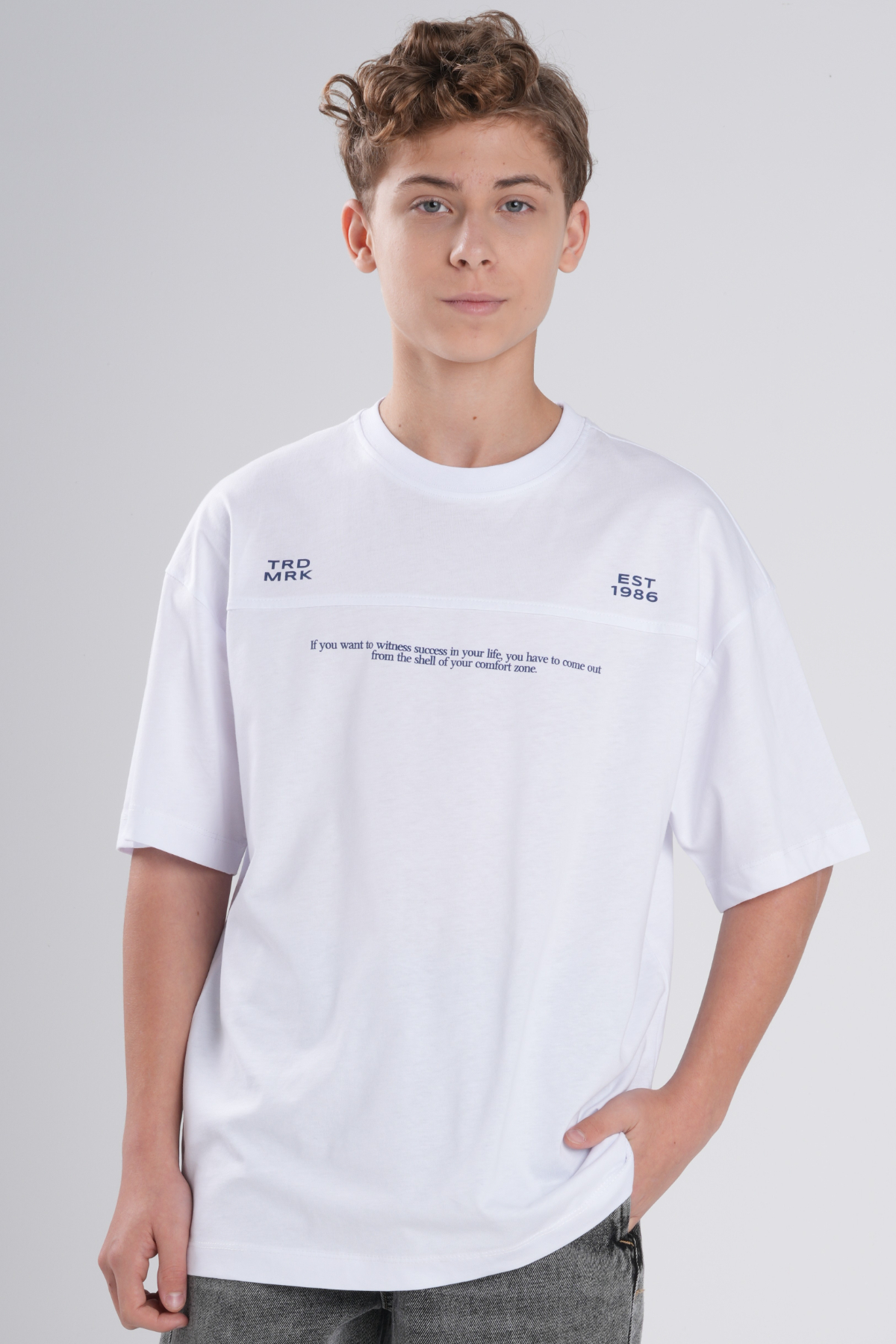 erkek-cocuk-rhat-kesim-on-ve-arkali-yazi-baskili-t-shirt-2592.jpg