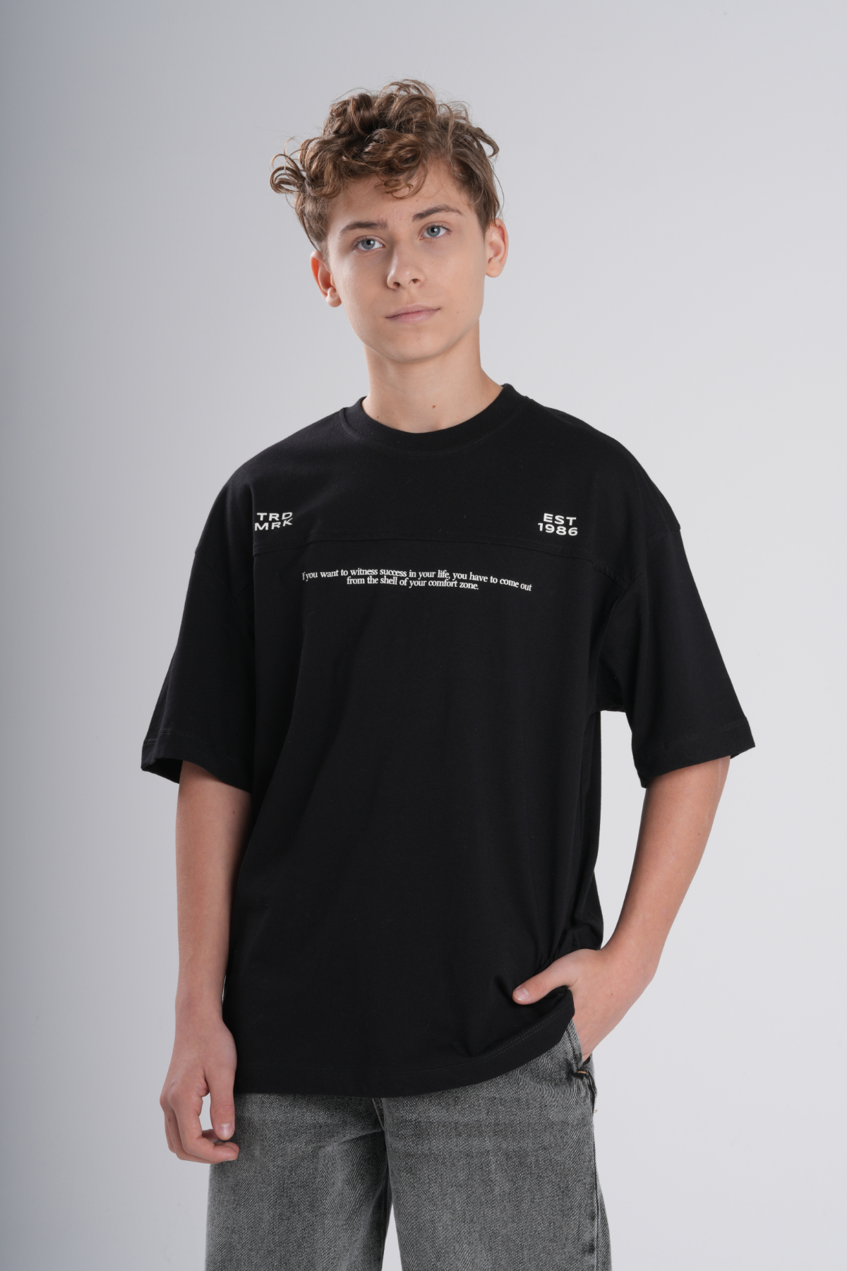 erkek-cocuk-rhat-kesim-on-ve-arkali-yazi-baskili-t-shirt-2595.jpg