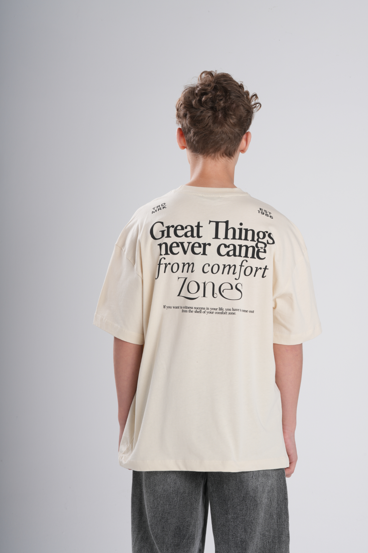 erkek-cocuk-rhat-kesim-on-ve-arkali-yazi-baskili-t-shirt-2600.jpg